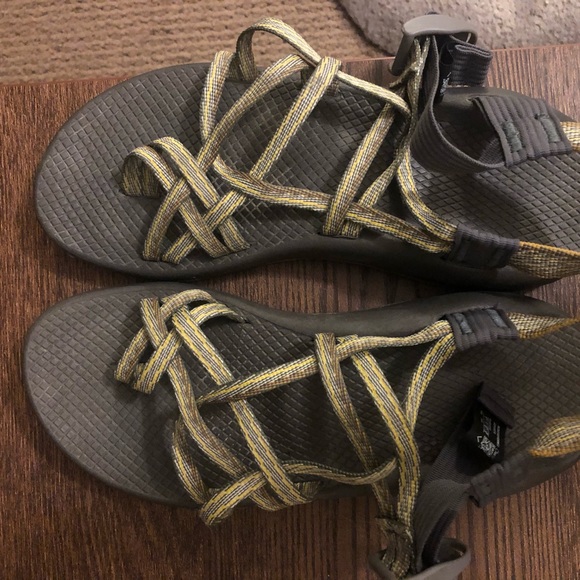 Like new chacos, worn only a handful of times - Picture 1 of 5